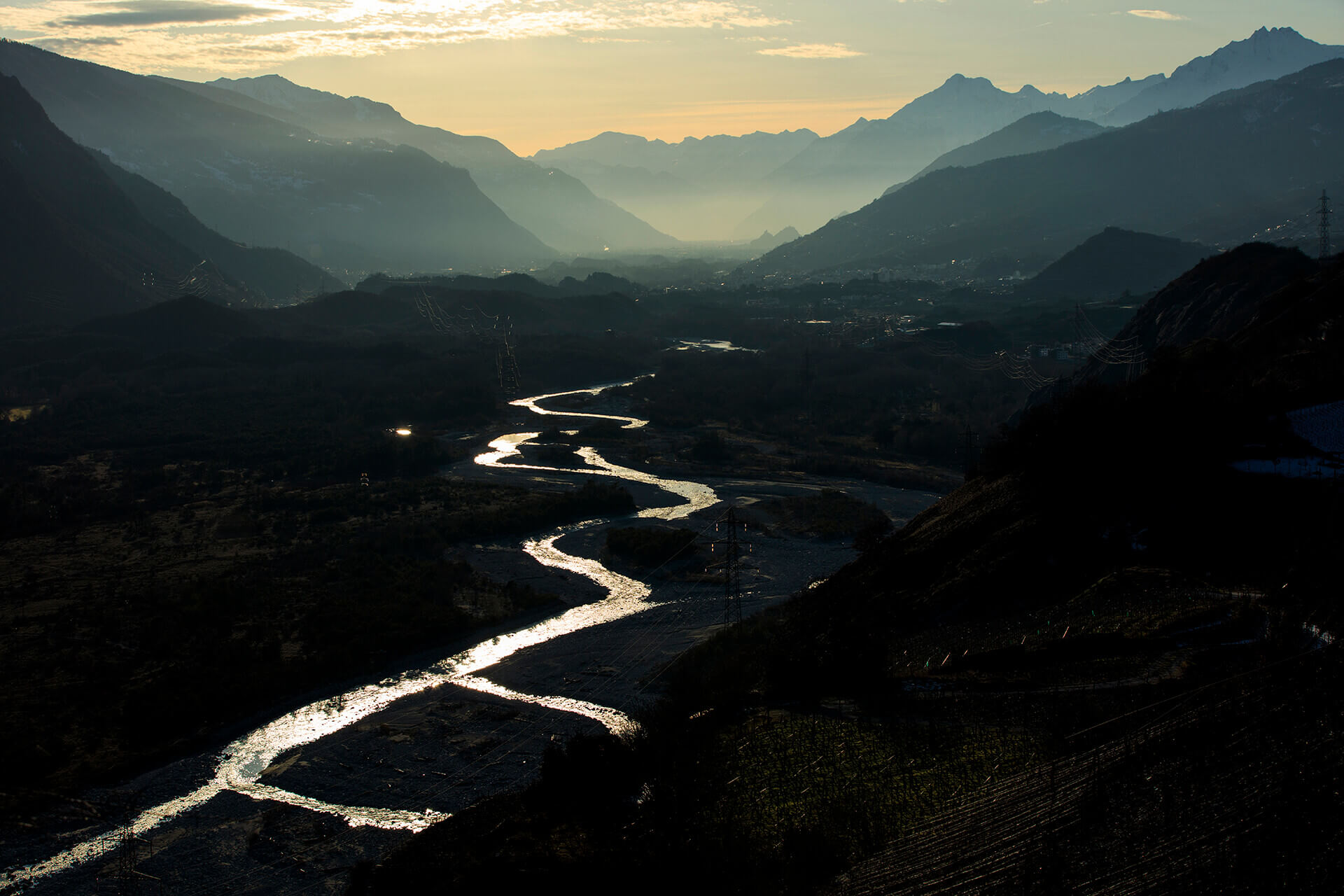 Le fleuve Rhône, Km 78  Canton du Valais, Varen, Sierre et Sion