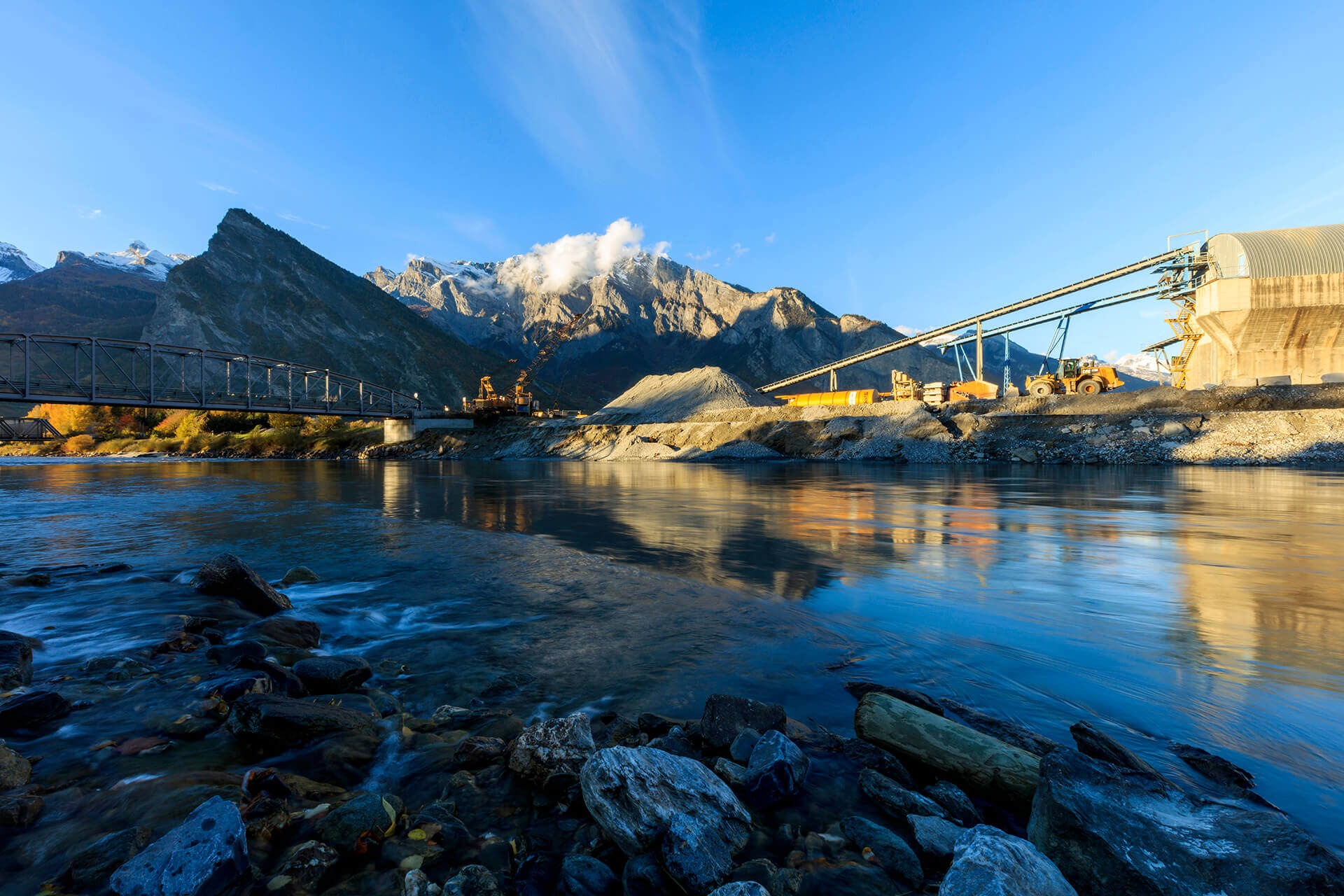 Le fleuve Rhône, Km 113 Canton du Valais, Riddes, gravière