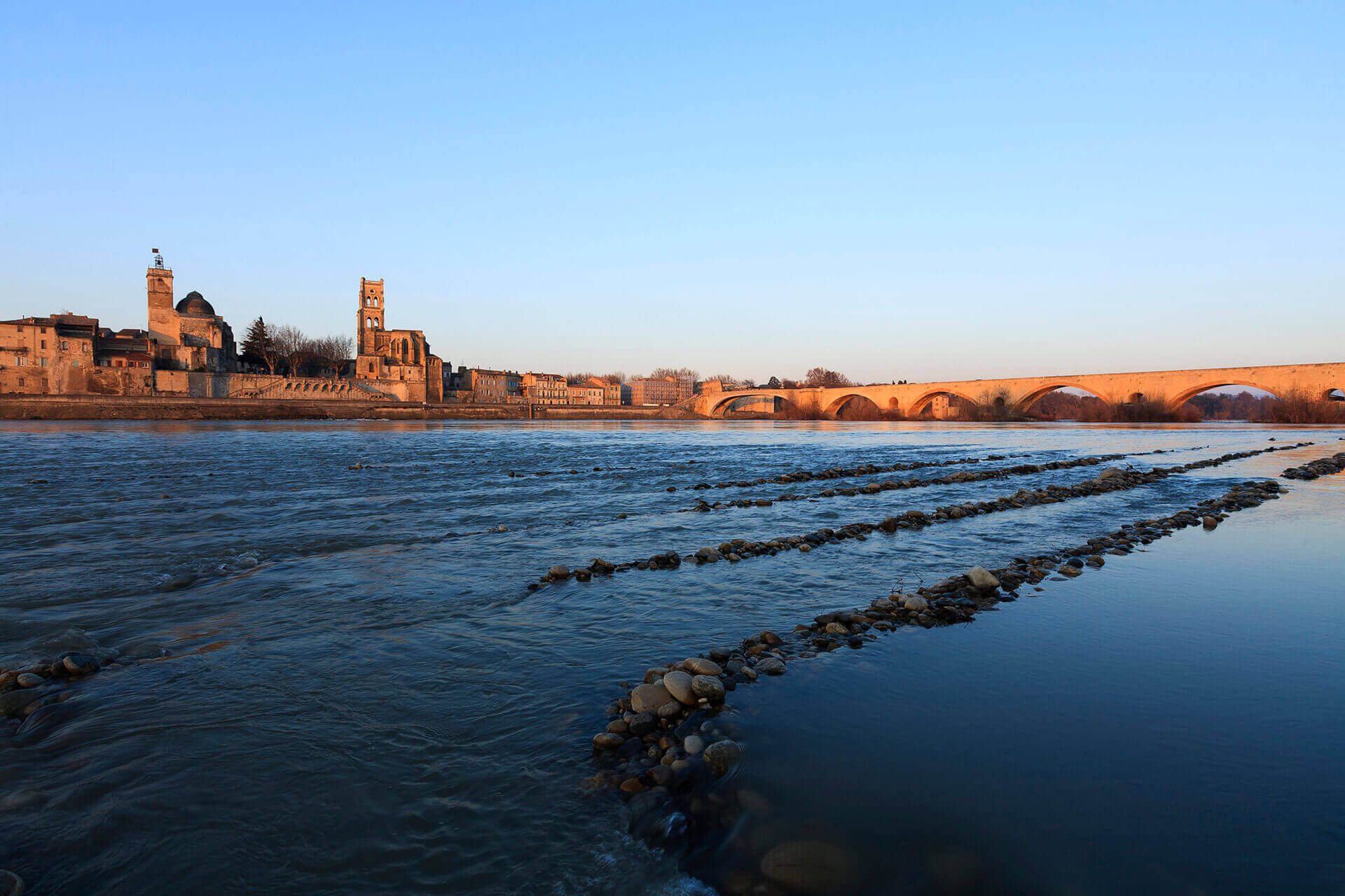 Le fleuve Rhône, Km 637 Gard, Pont-Saint-Esprit, le vieux Rhône