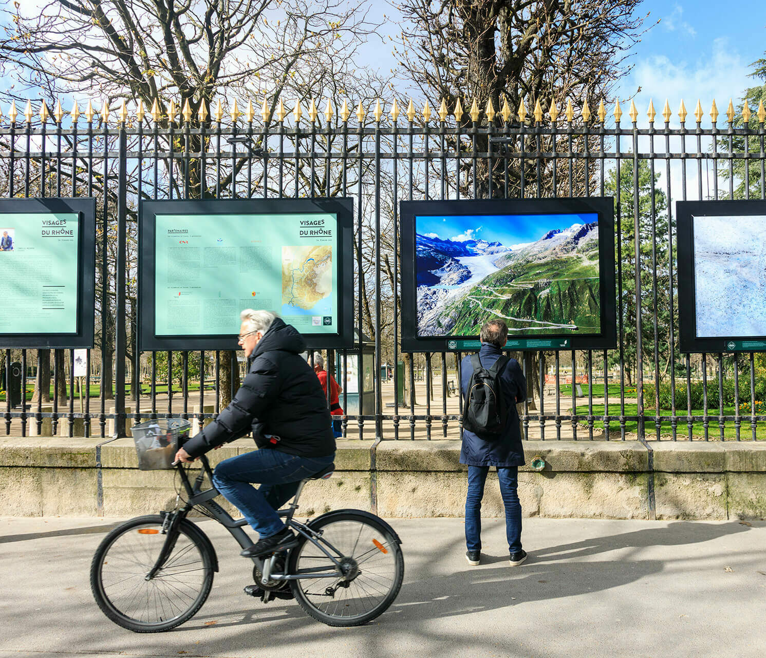 Exposition "Visages du Rhône" de Camille Moirenc, jardin du Luxembourg, Paris.